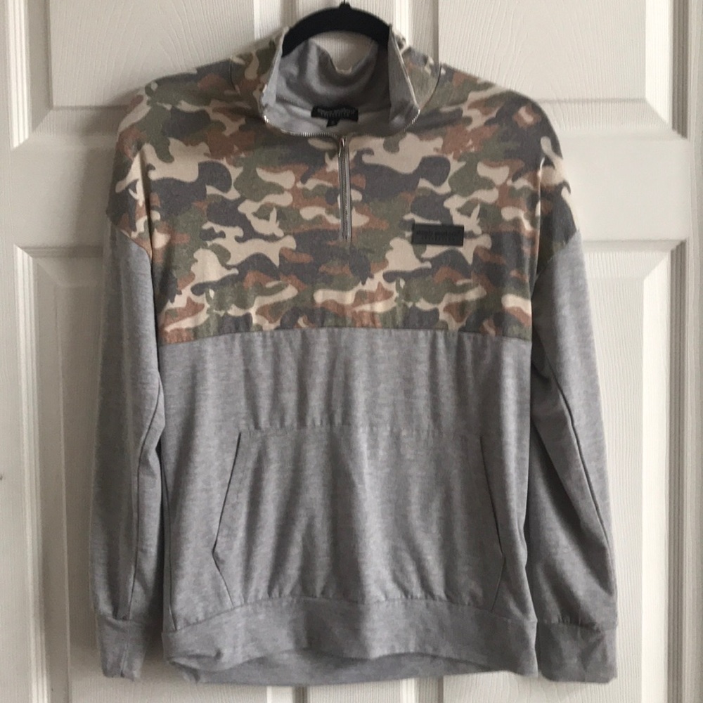Simply Southern Camo 1/4‎ zip top / S